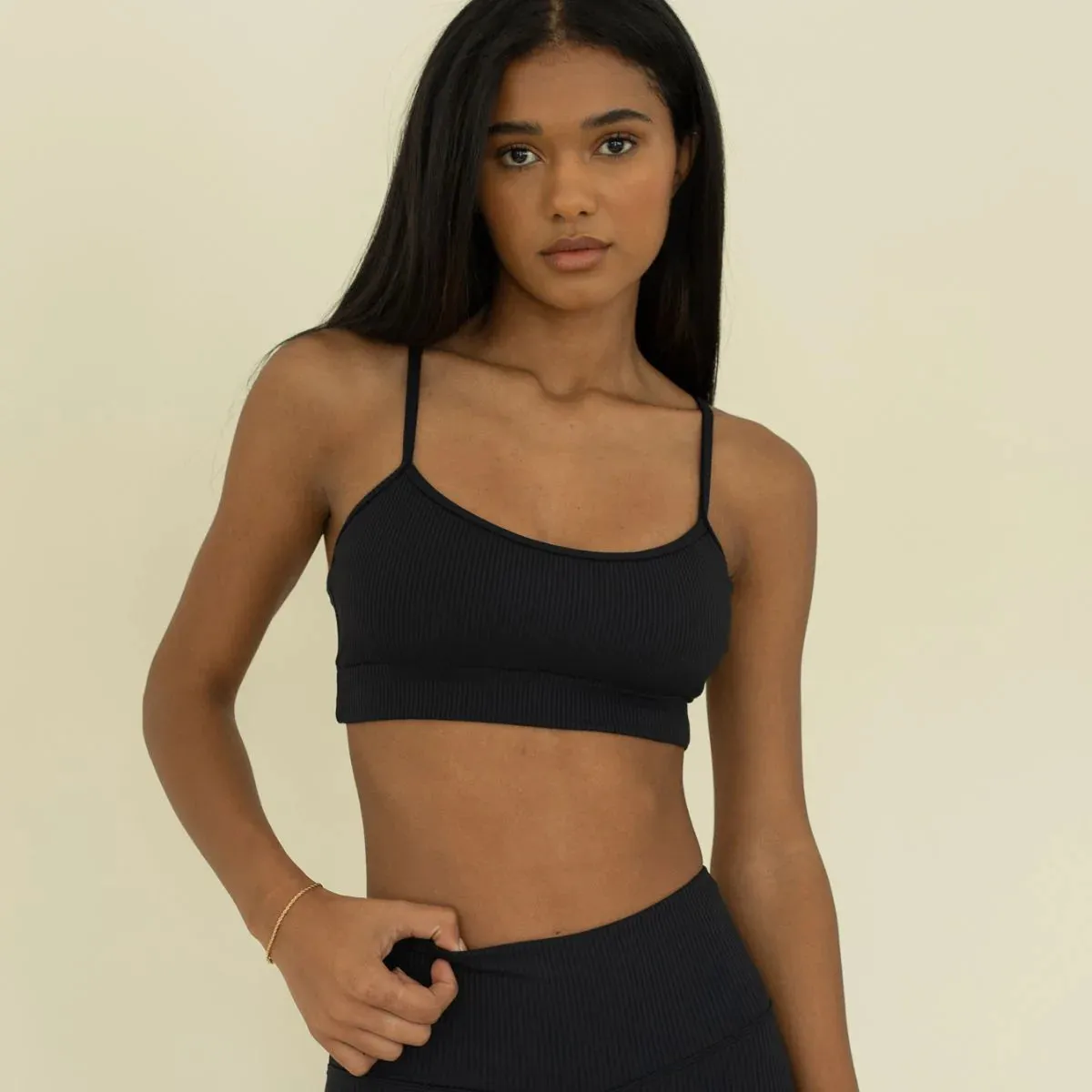 Black Rib Simple Sports Bra