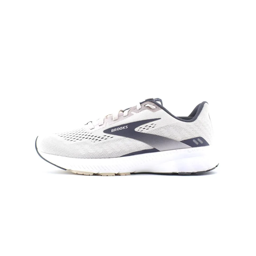 BROOKS LAUNCH 8