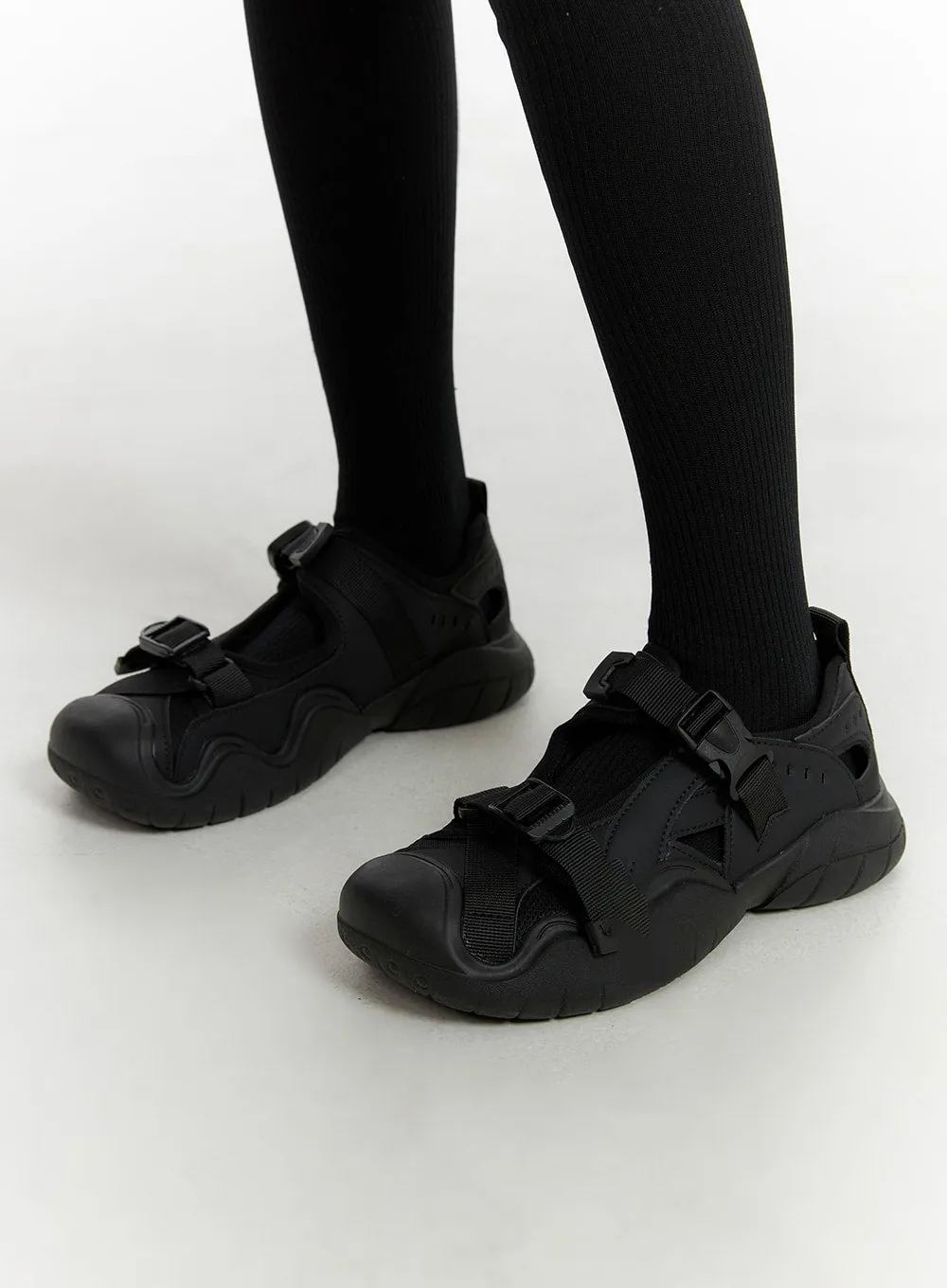 Buckle Mule Sneakers CM412