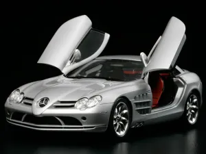 Tamiya 24290 Mercedes Benz SLR McLaren 1/24 Model Kit