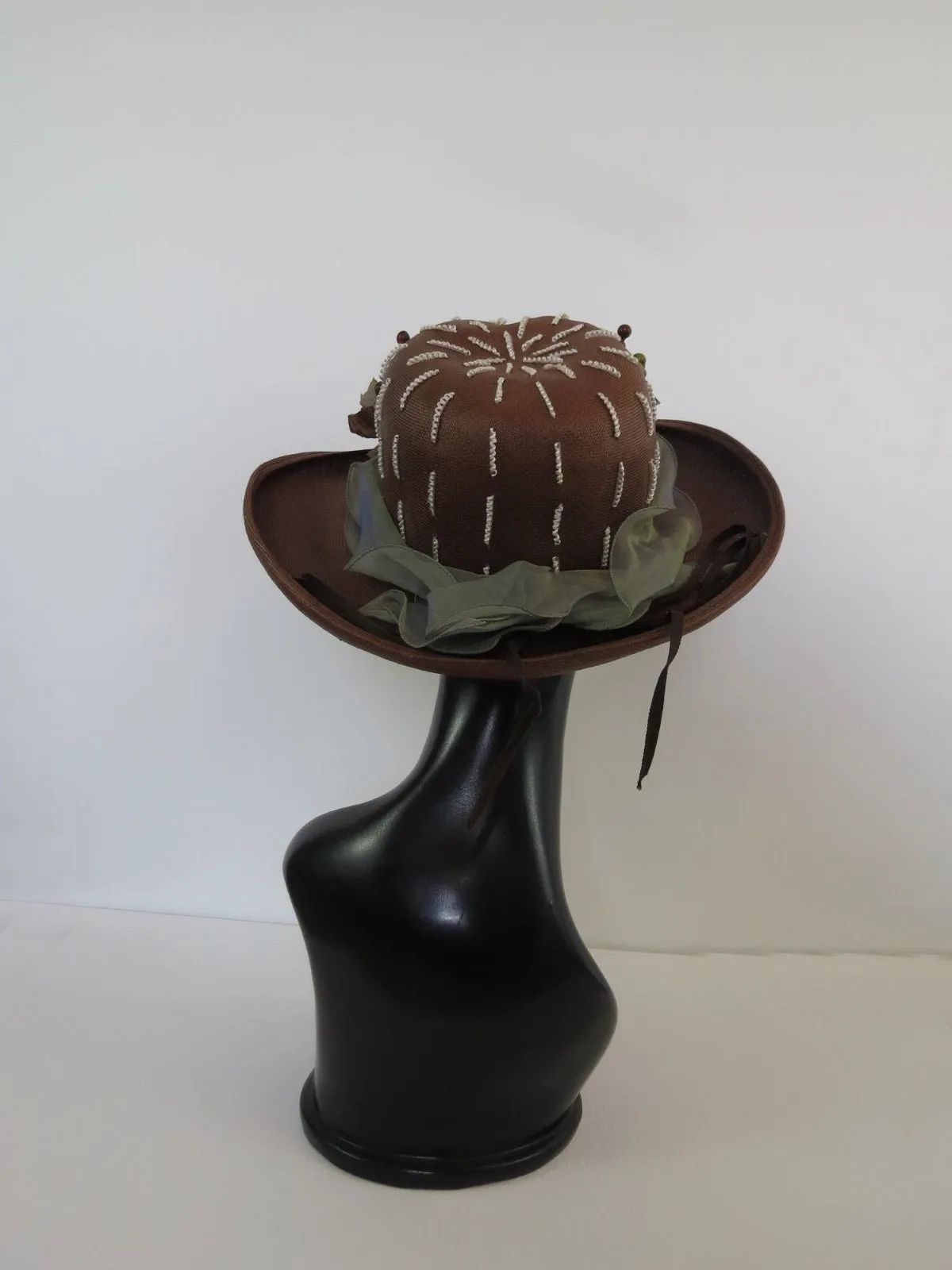 Vintage Brown Autumn Hat With Flower and Berry Trim